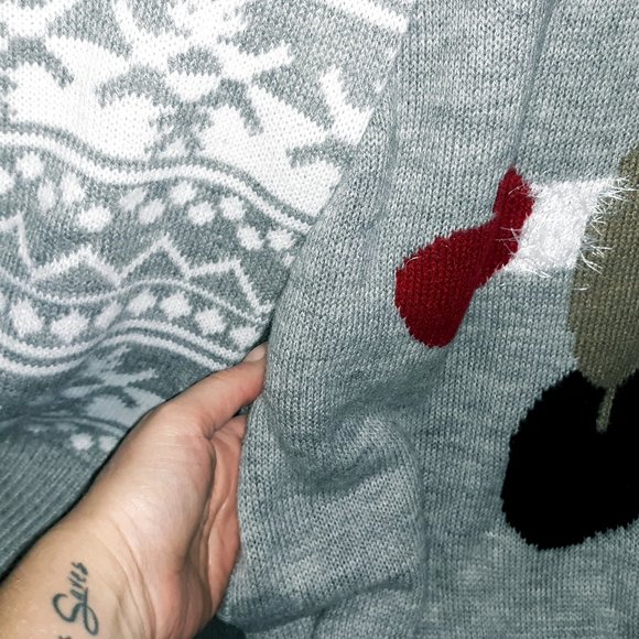 Amazing Christmas Sweater w Pockets, Glitter & Pom! 🎅 - Picture 3 of 5